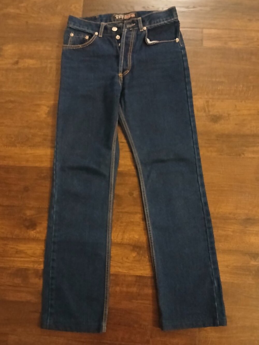 Tennis blue jeans